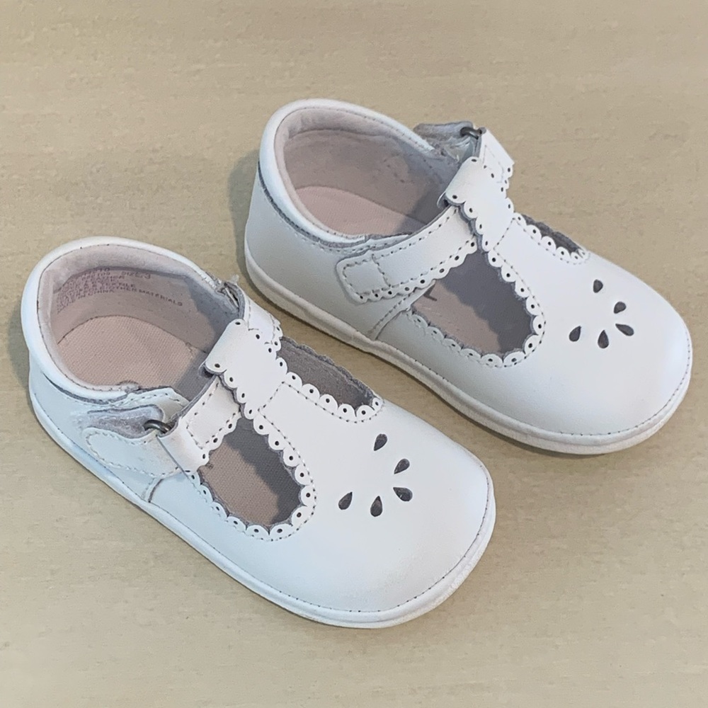 Angel by L’Amour White Dottie Scalloped T-strap Mary Jane Baby Girl Shoes Size 3